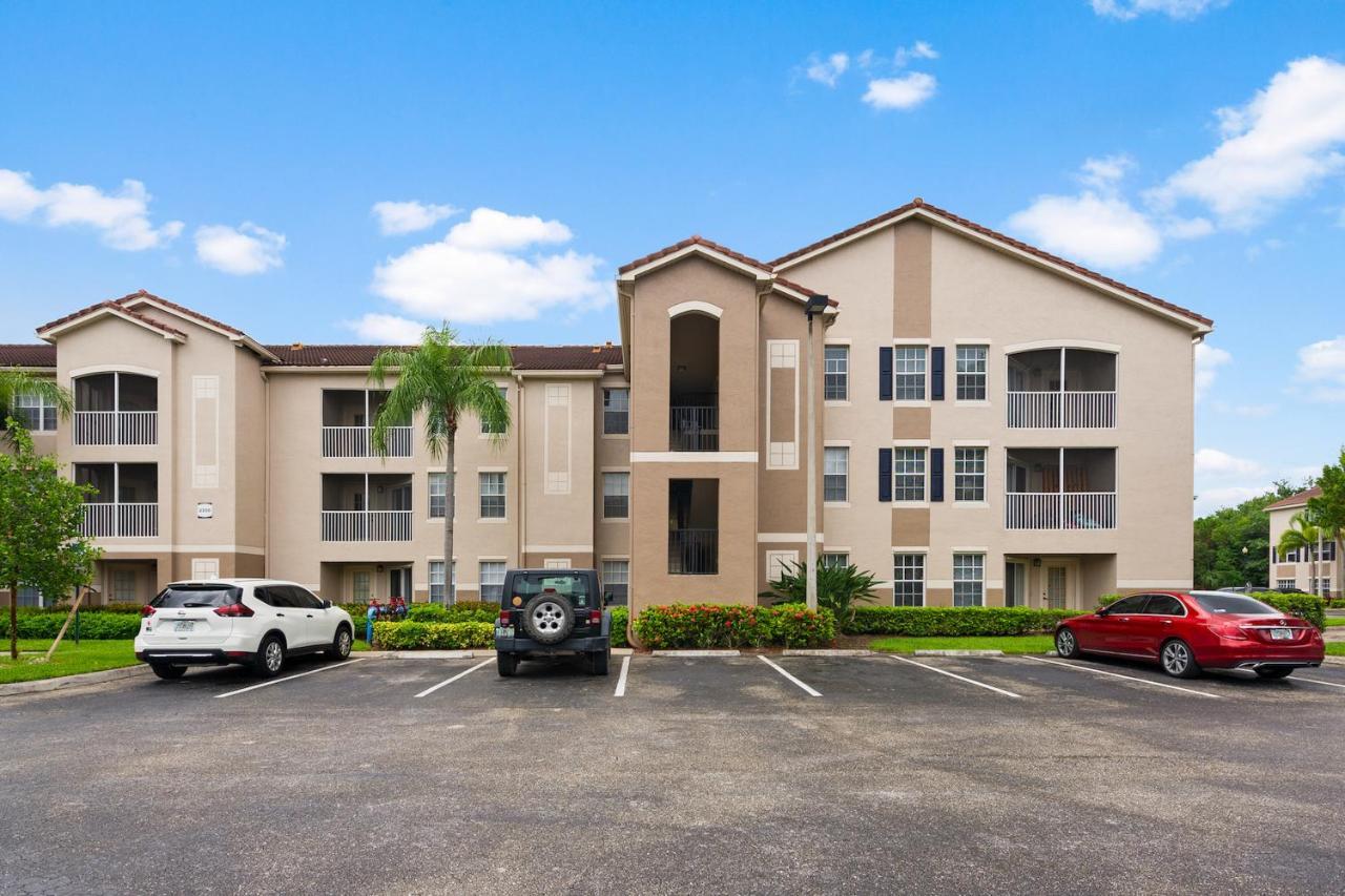 Kasa Wellington South Florida Hotel Екстериор снимка